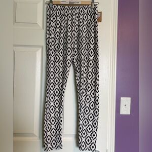 Just cozy Geometric Patterned leggings
